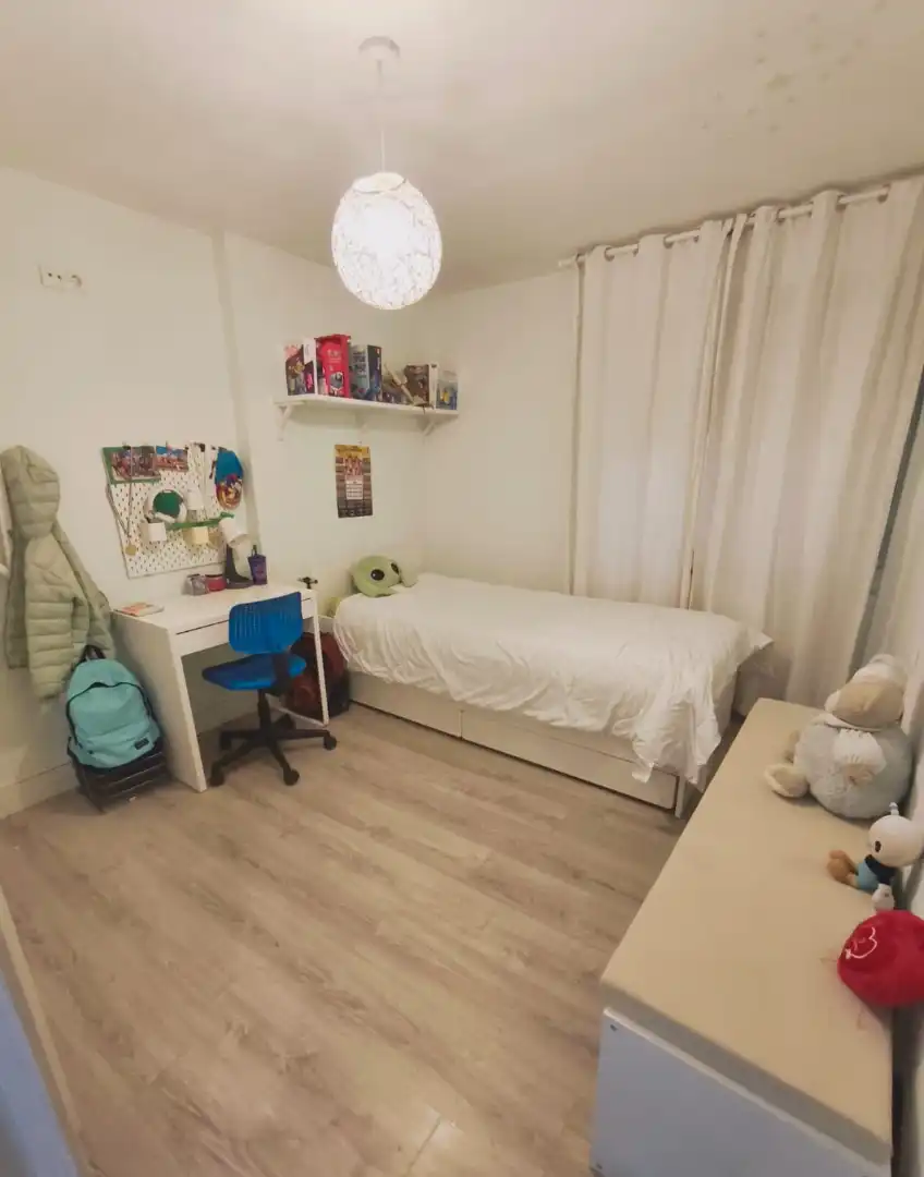 Habitación de Piso en venta en Valle de Trápaga-Trapagaran con Calefacción, Amueblado y Balcón