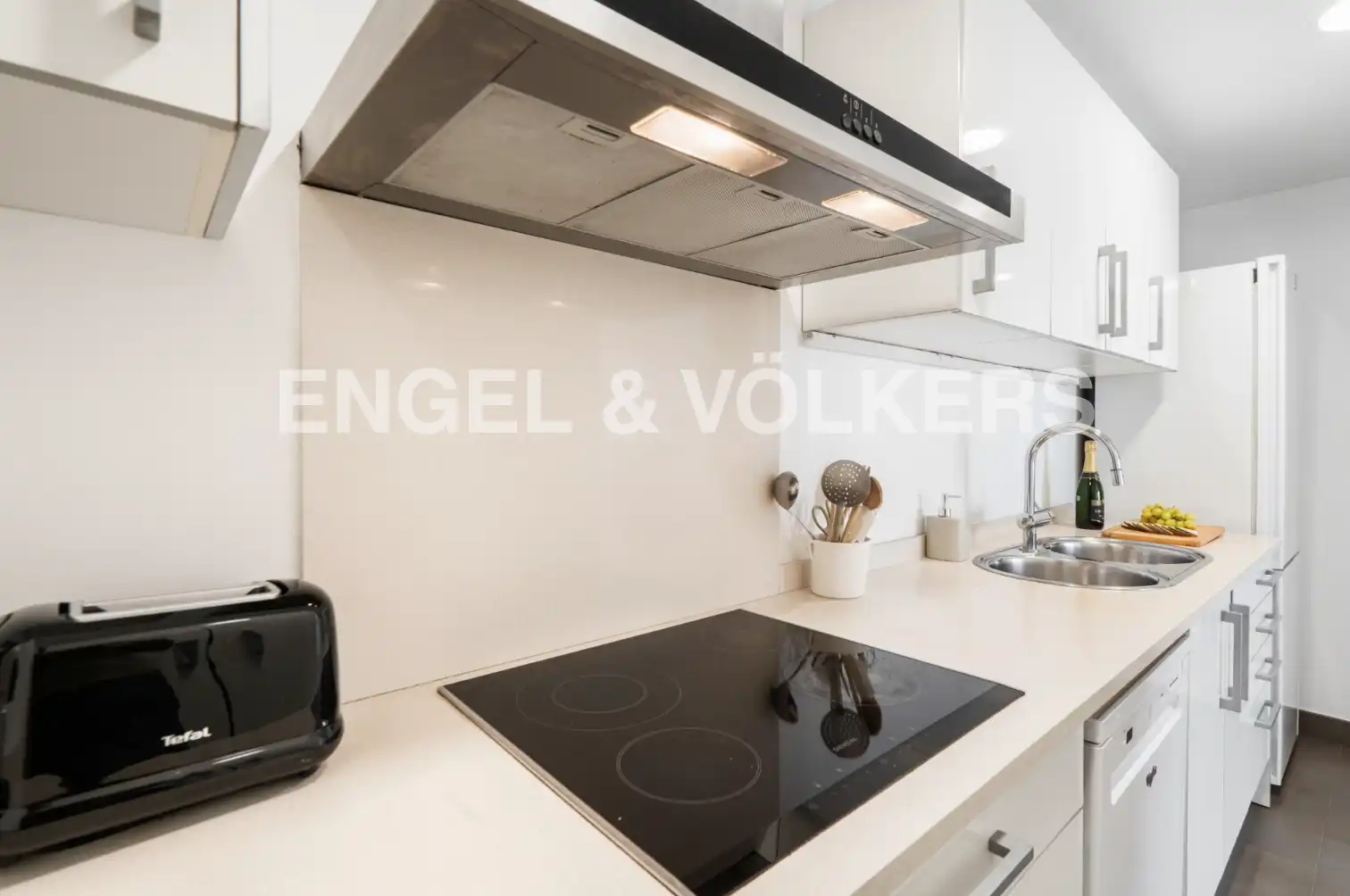 Kitchen of Flat for rent in Barcelona  with Air Conditioner, Heating and Parquet flooring