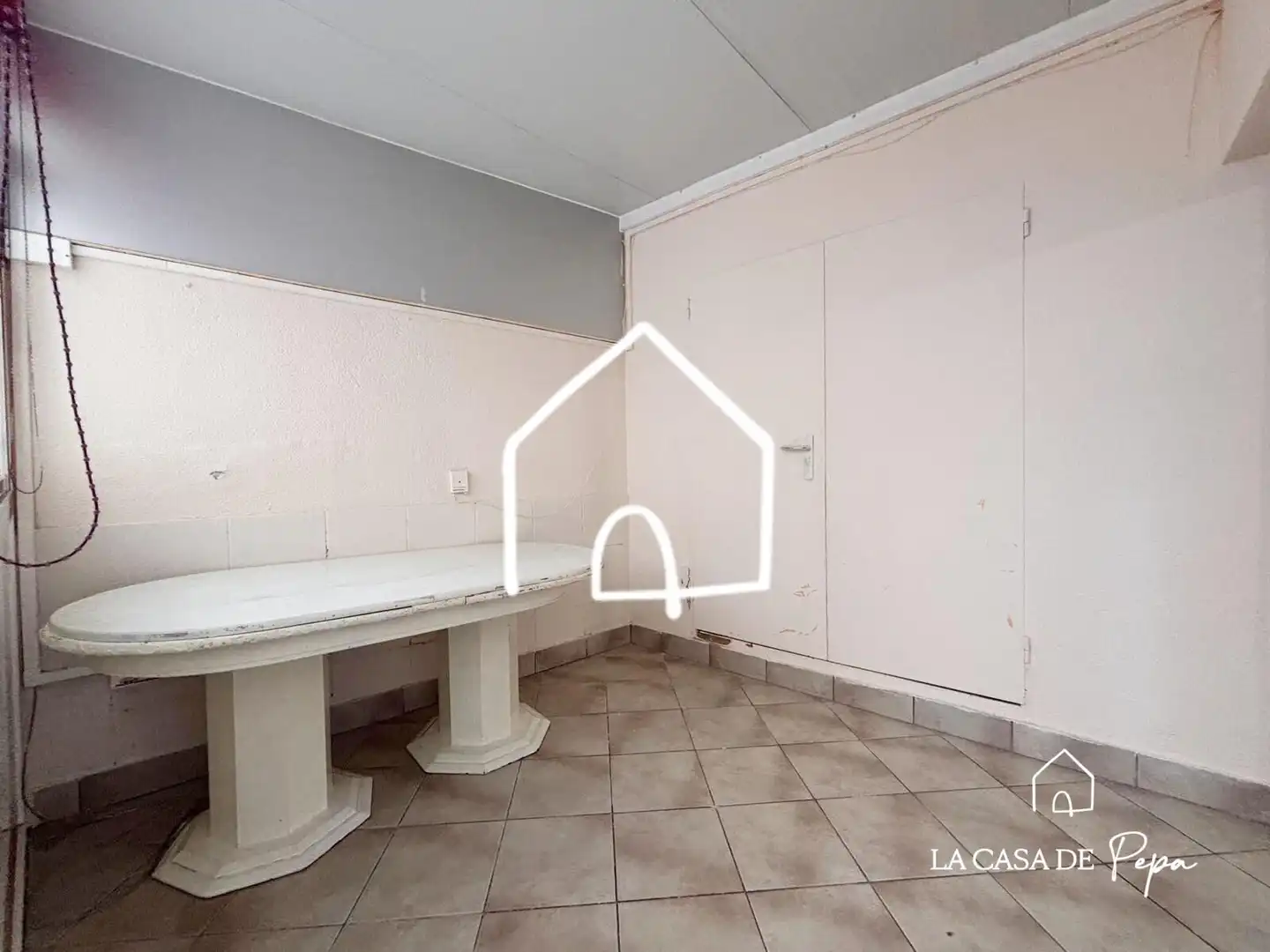 Cuina de Planta baixa en venda en Viladecans amb Calefacció, Terrassa i Alarma