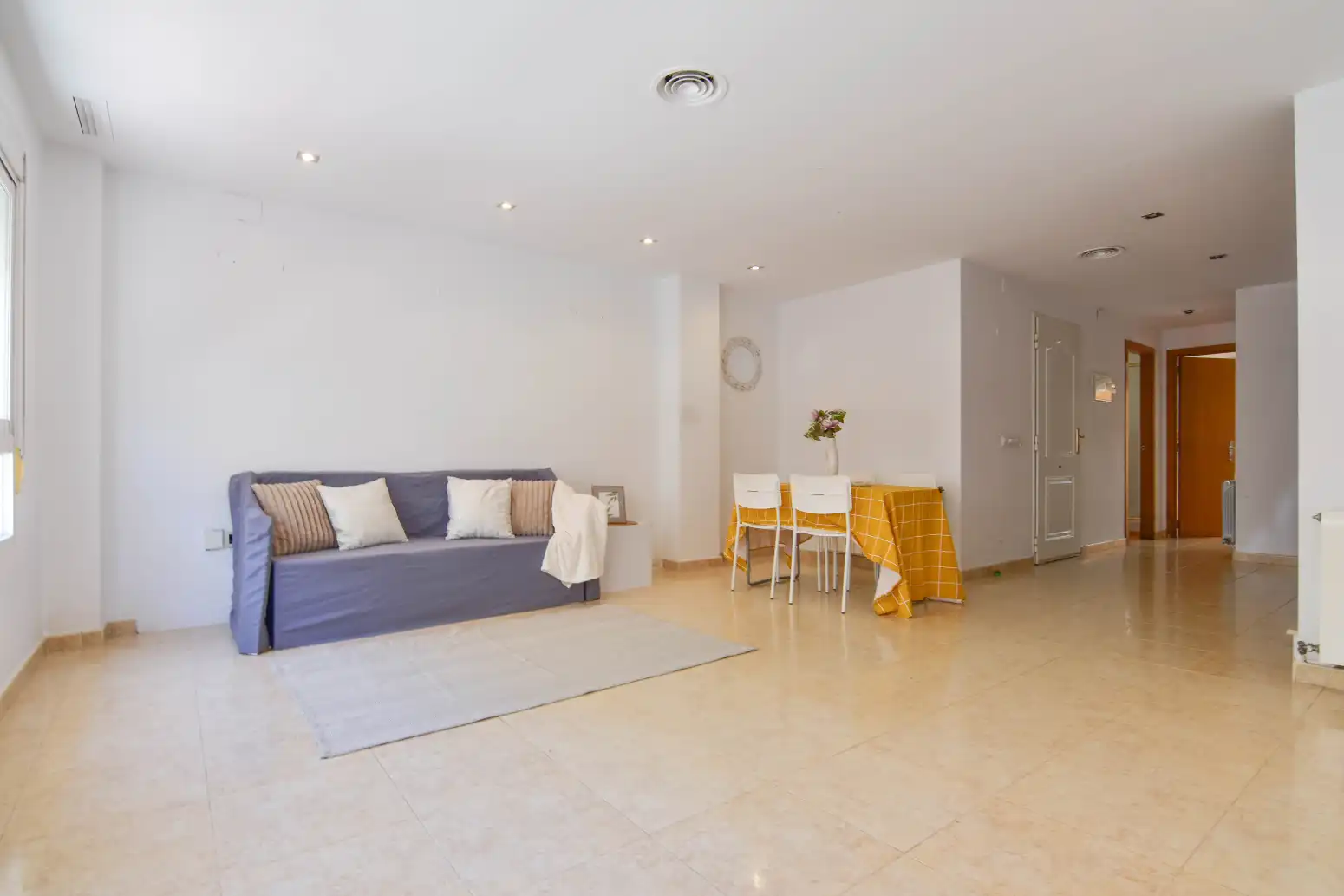 Living room of Detached homes for sale in Emperador  with Heating, Terrace and Balcony