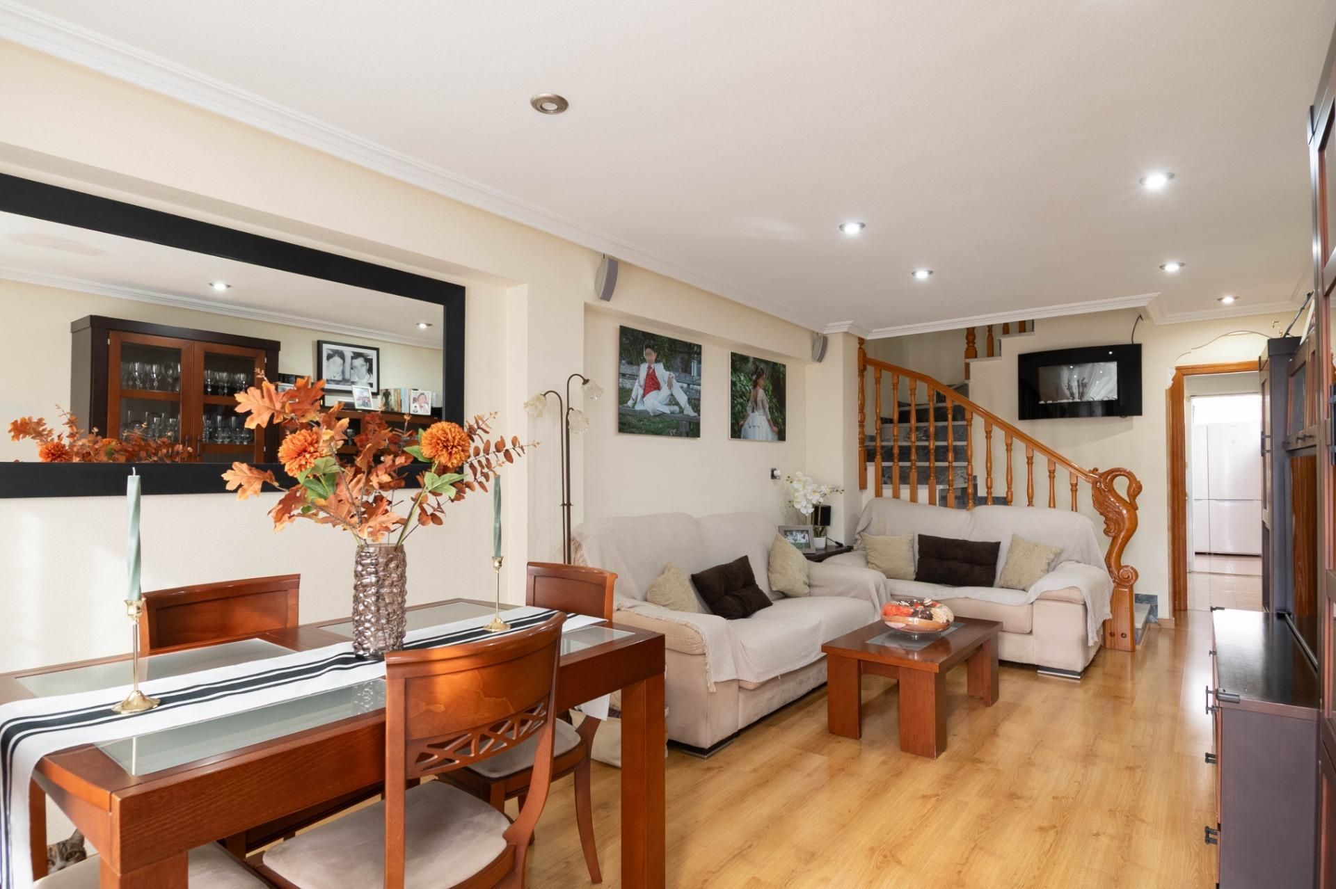 Living room of Single-family semi-detached for sale in Santa Pola  with Air Conditioner, Private garden and Terrace