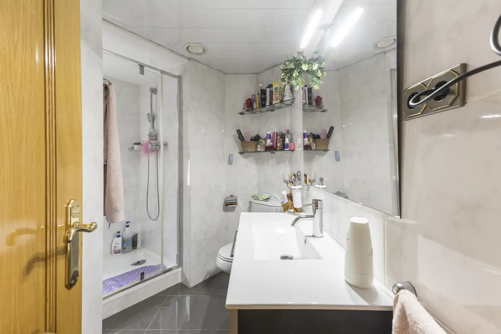 Baño de Casa adosada en venta en Barcelona con Calefacción