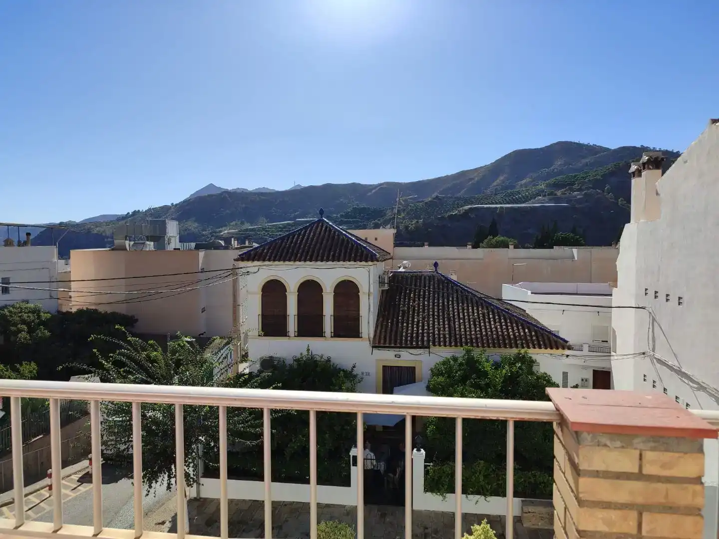 Vista exterior de Piso en venta en Vélez de Benaudalla, Granada