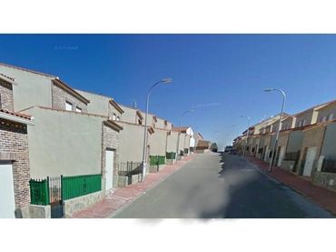 Casa amb jardí en venda a Calle SAN JULIAN