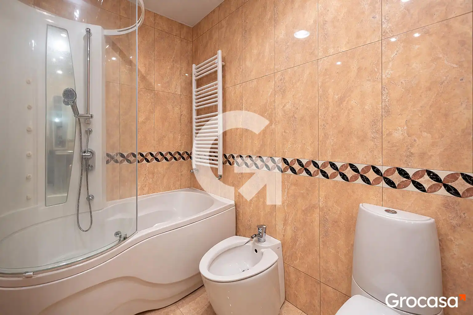 Baño de Piso en venta en L'Hospitalet de Llobregat con Aire acondicionado y Calefacción