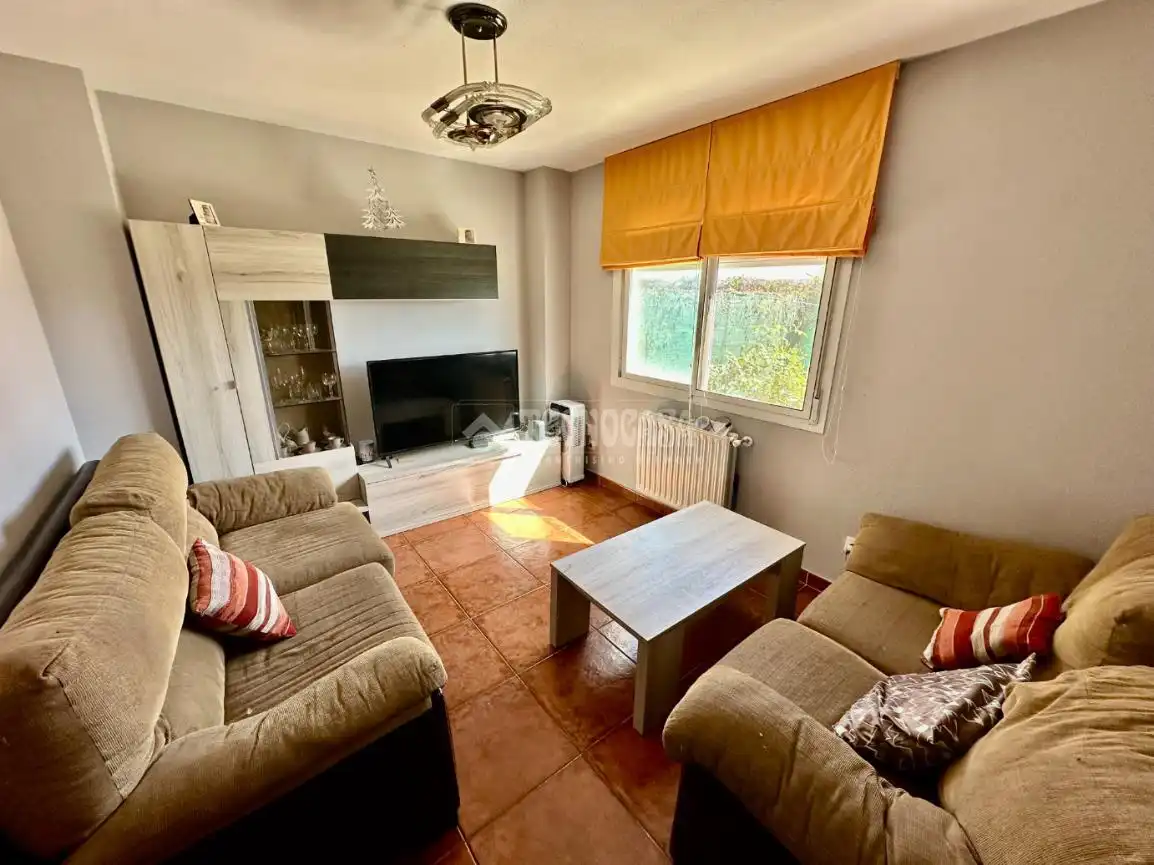 Sala de estar de Casa adosada en venta en Fontanar con Calefacción