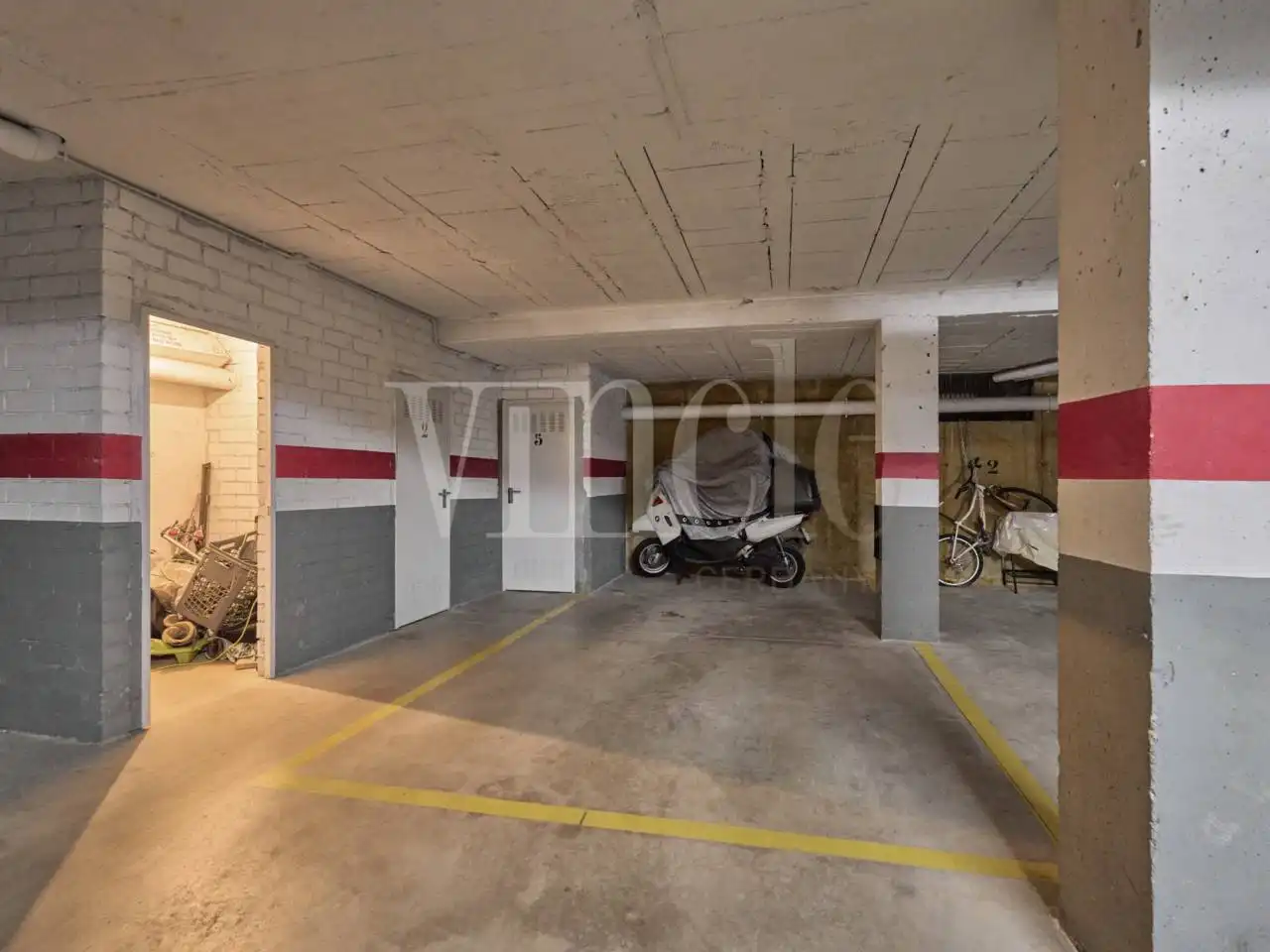 Parkplatz von Wohnung zum Verkauf in Llívia mit Heizung, Privatgarten und Parkett