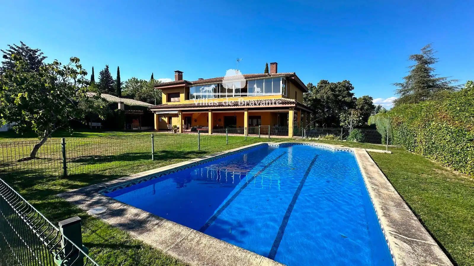 Garden of Houses for sale in Villanueva de la Cañada  with Air Conditioner, Heating and Parquet flooring