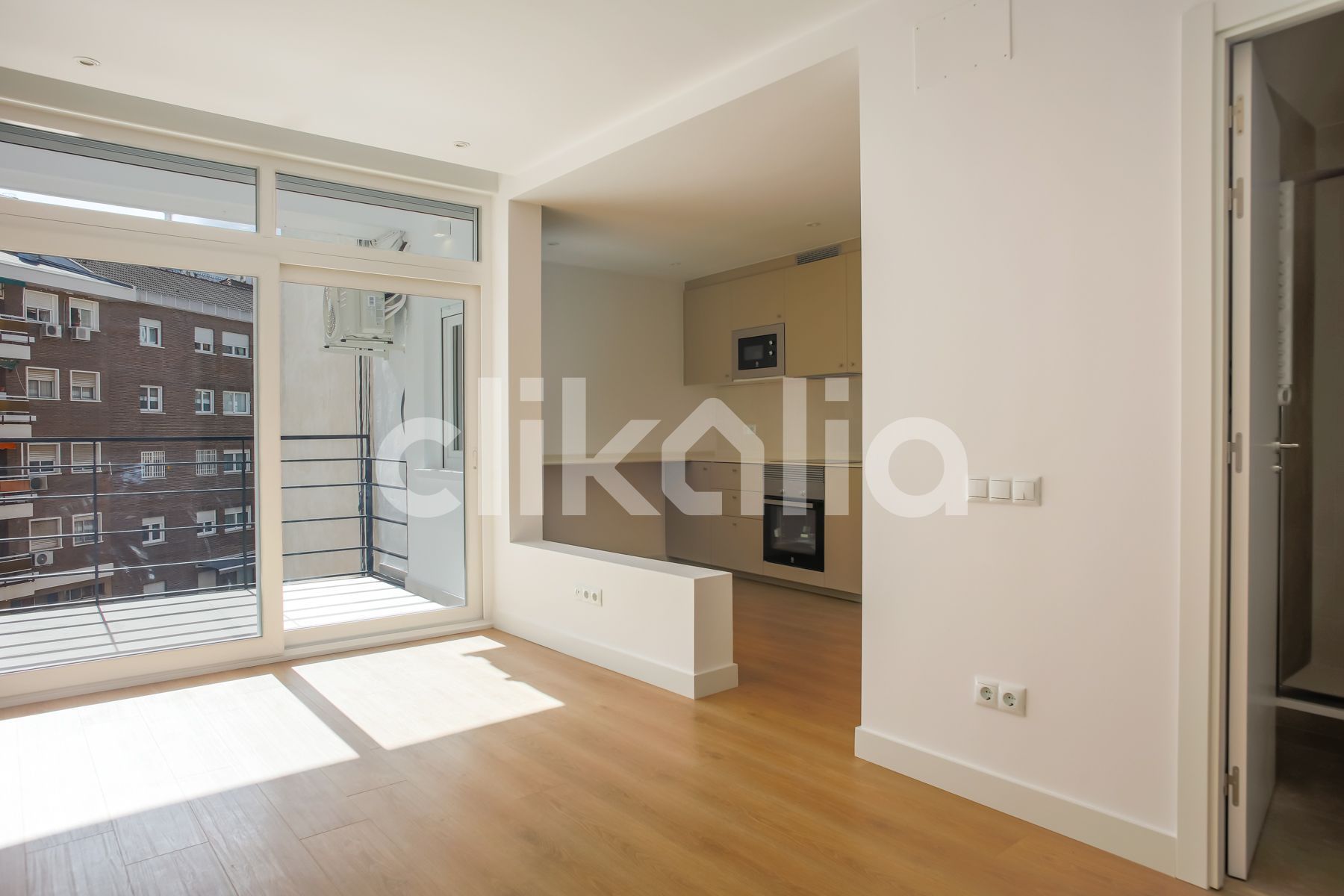 Sala d'estar de Pis en venda en  Madrid Capital amb Aire condicionat, Calefacció i Terrassa