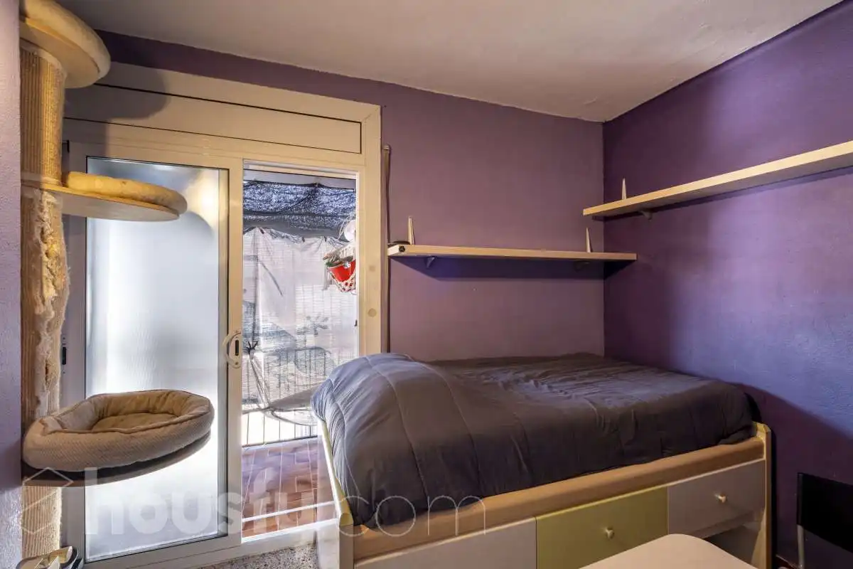 Schlafzimmer von Dachboden zum Verkauf in Barcelona mit Klimaanlage, Heizung und Terrasse