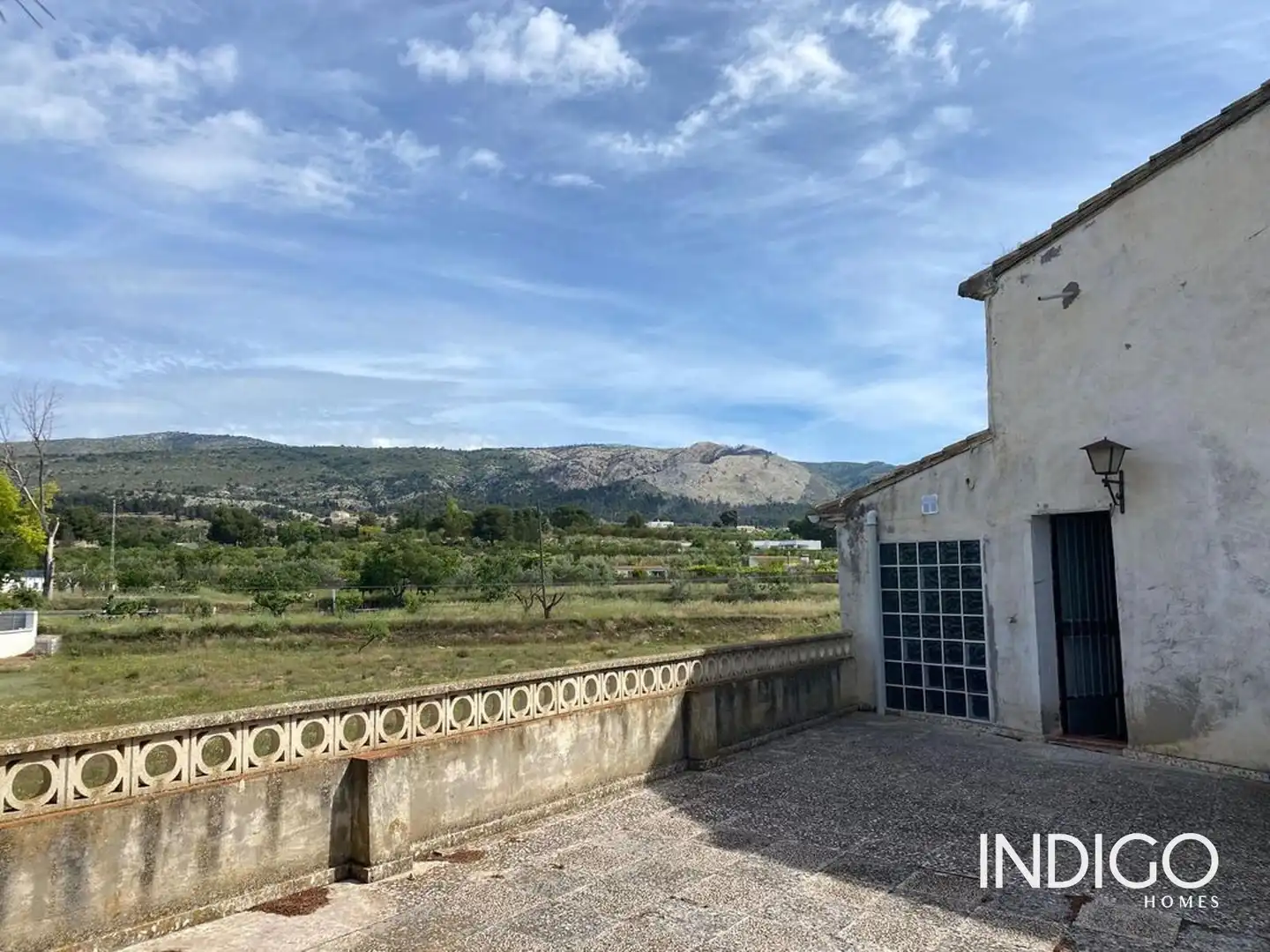 Vista exterior de Casa adosada en venda en Ibi amb Calefacció, Traster i Moblat