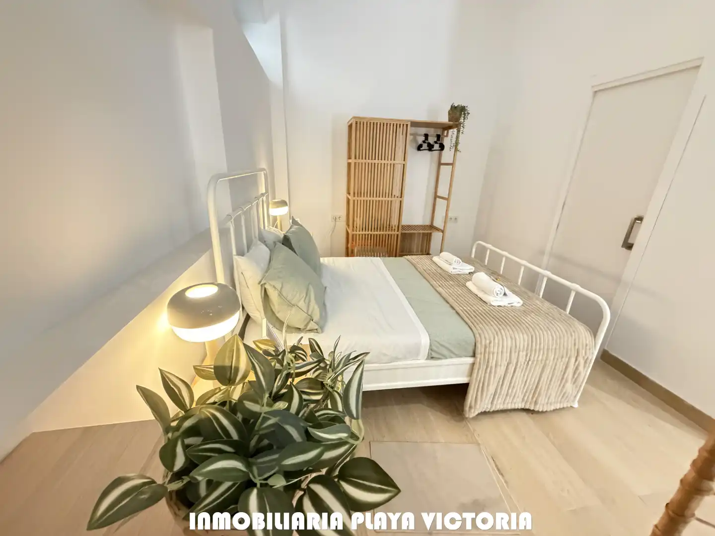 Habitación de Loft en venta en Cádiz con Aire acondicionado y Amueblado