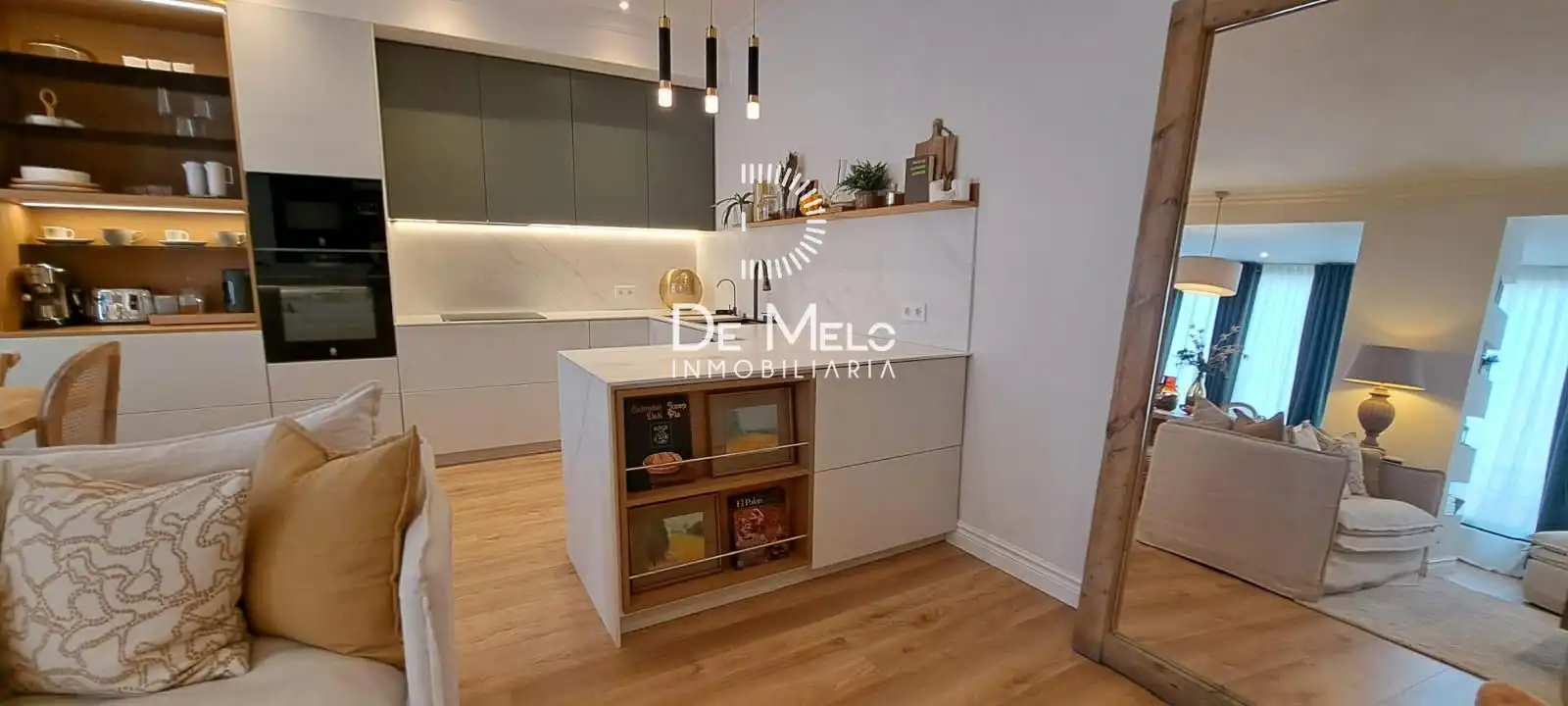 Küche von Wohnung zum Verkauf in Barcelona mit Klimaanlage, Heizung und Parkett