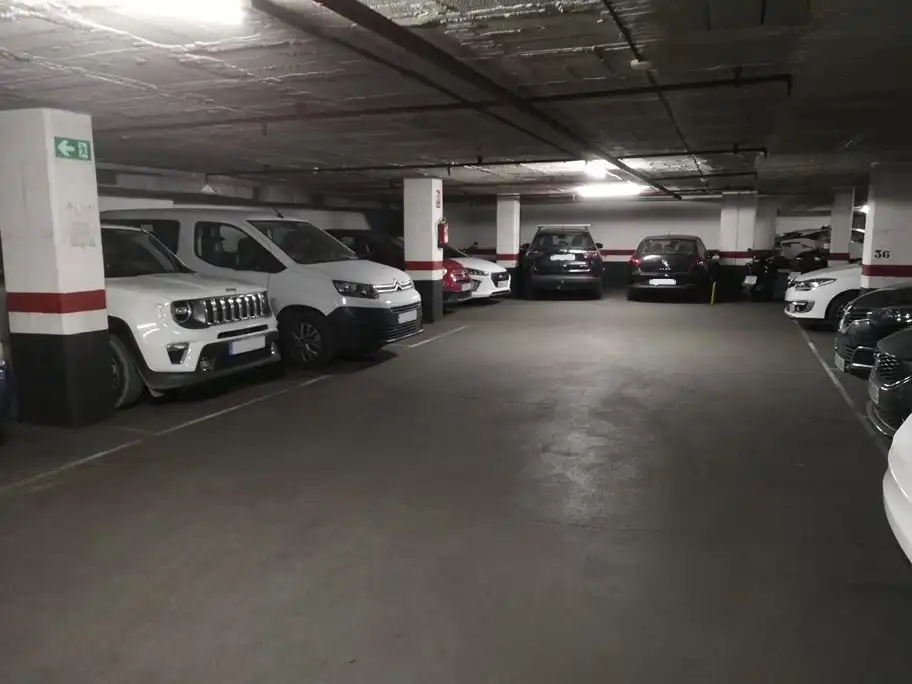 Individuel à vendre à Carrer de València 511, imagen 2