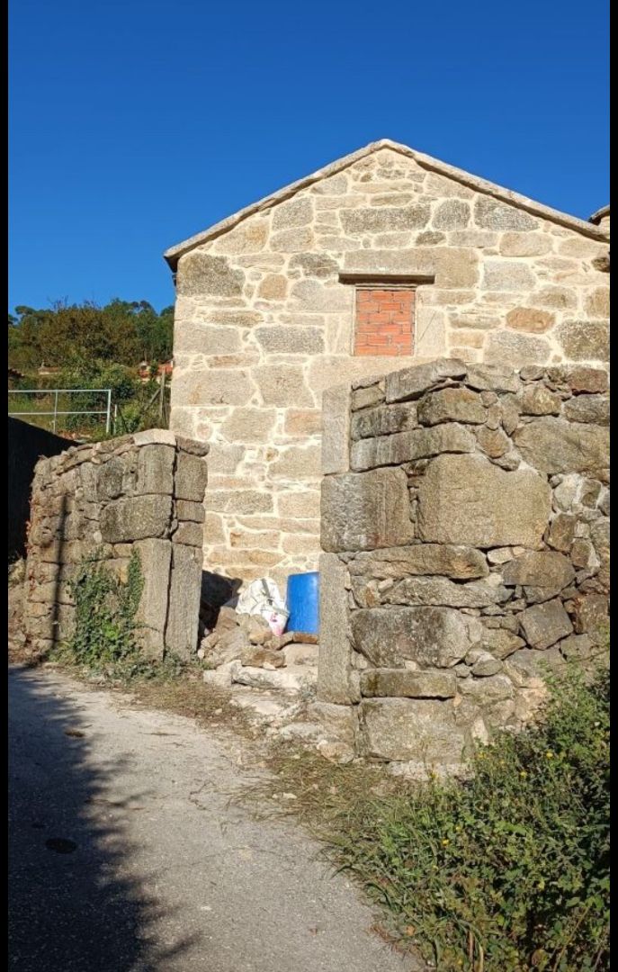 Vista exterior de Casa o xalet en venda en Bueu amb Jardí privat i Terrassa