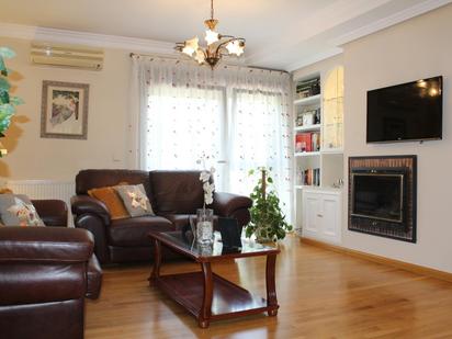 Living room of House or chalet for sale in Leganés  with Air Conditioner and Terrace