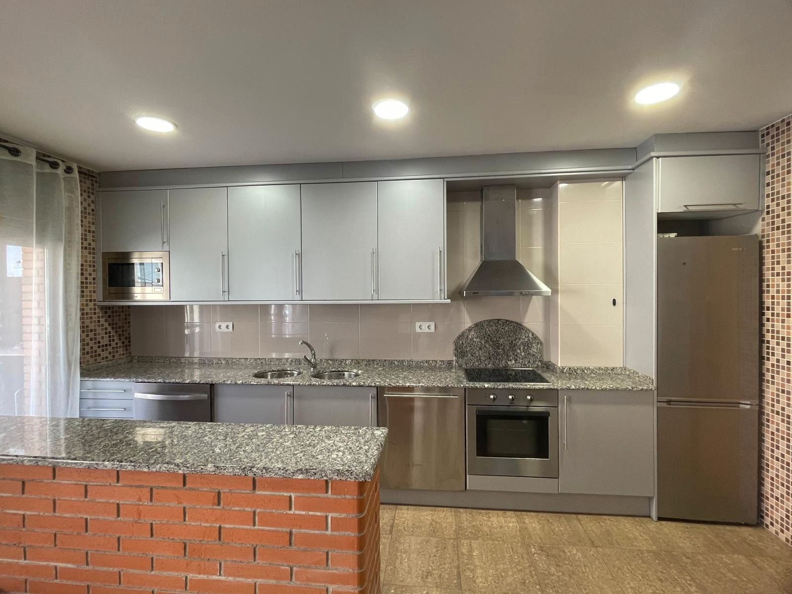 Cuina de Pis en venda en  Lleida Capital amb Aire condicionat, Calefacció i Traster