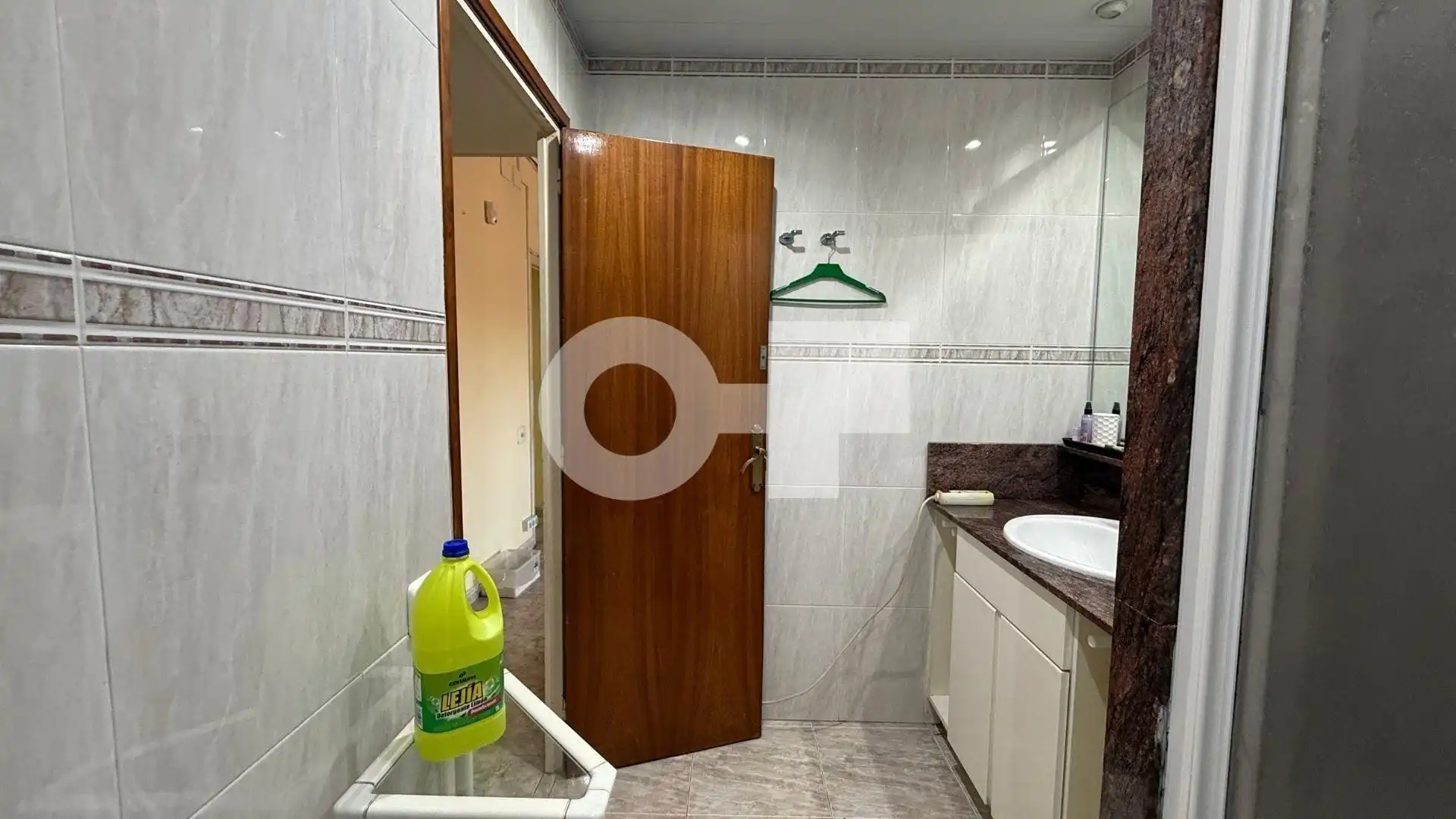 Badezimmer von Wohnung zum Verkauf in Barcelona mit Heizung, Möbliert und Alarm