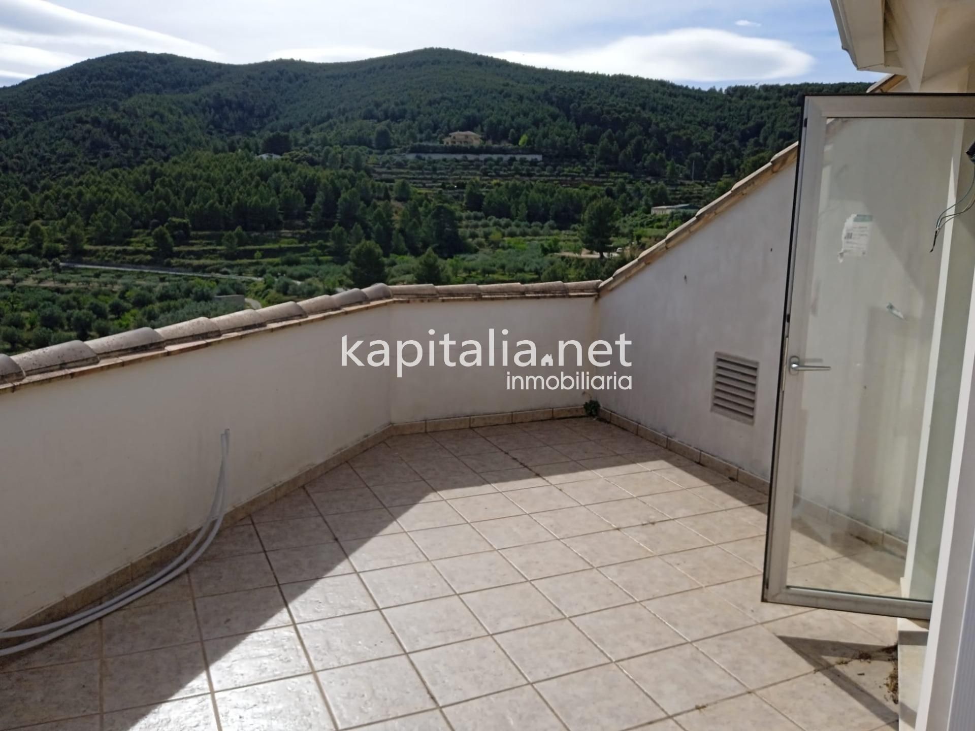 Terrassa de Casa adosada en venda en Atzeneta d'Albaida amb Calefacció, Terrassa i Traster