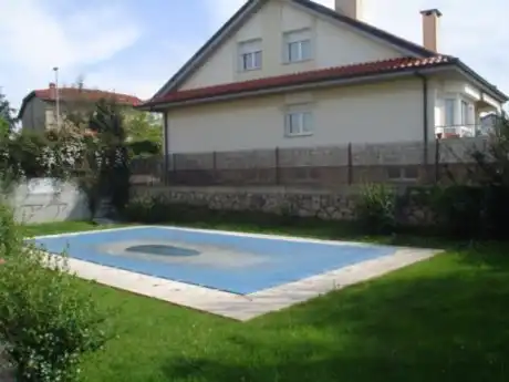 Appartement compact avec piscine à vendre à Sierrapando