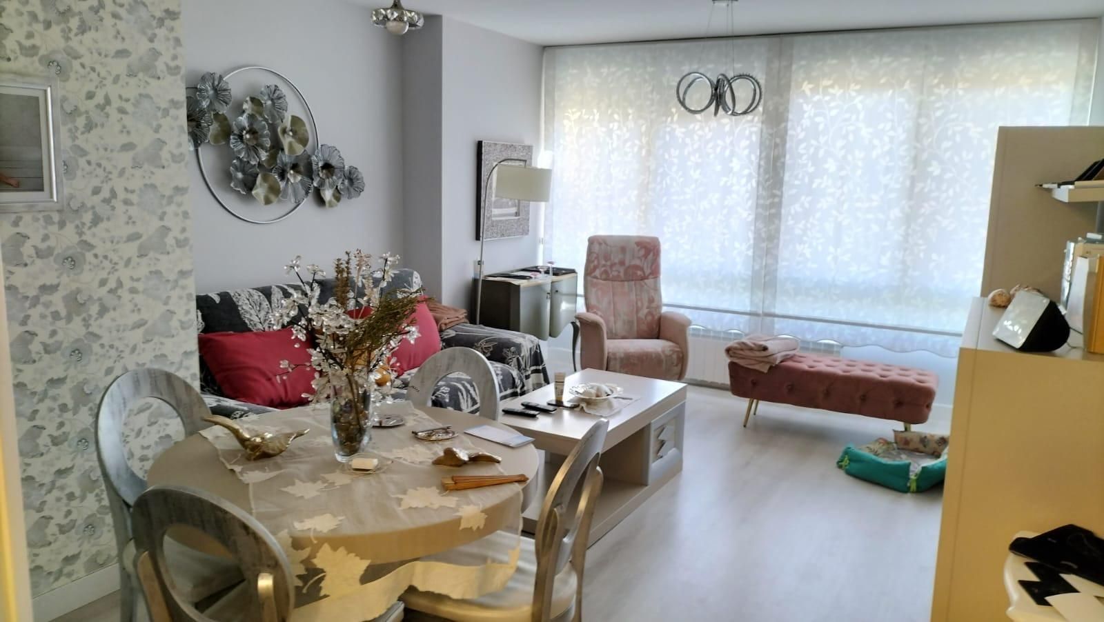 Sala d'estar de Pis en venda en Palencia Capital amb Calefacció