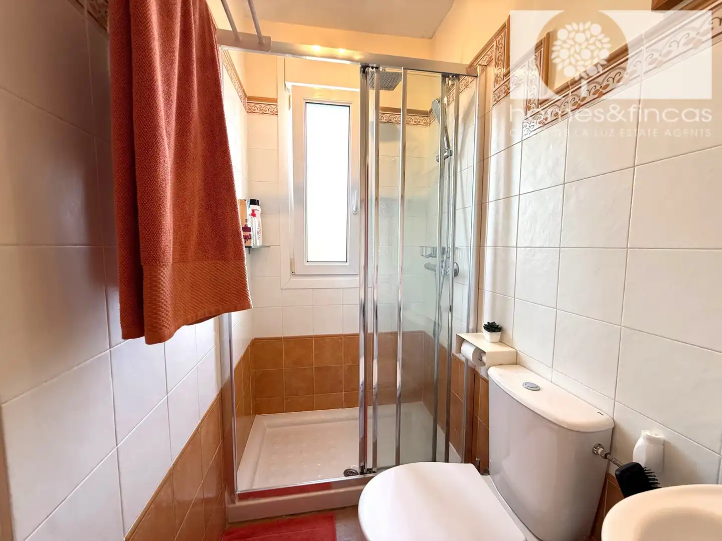 Bathroom of Houses for sale in Ayamonte  with Air Conditioner, Terrace and Furnished