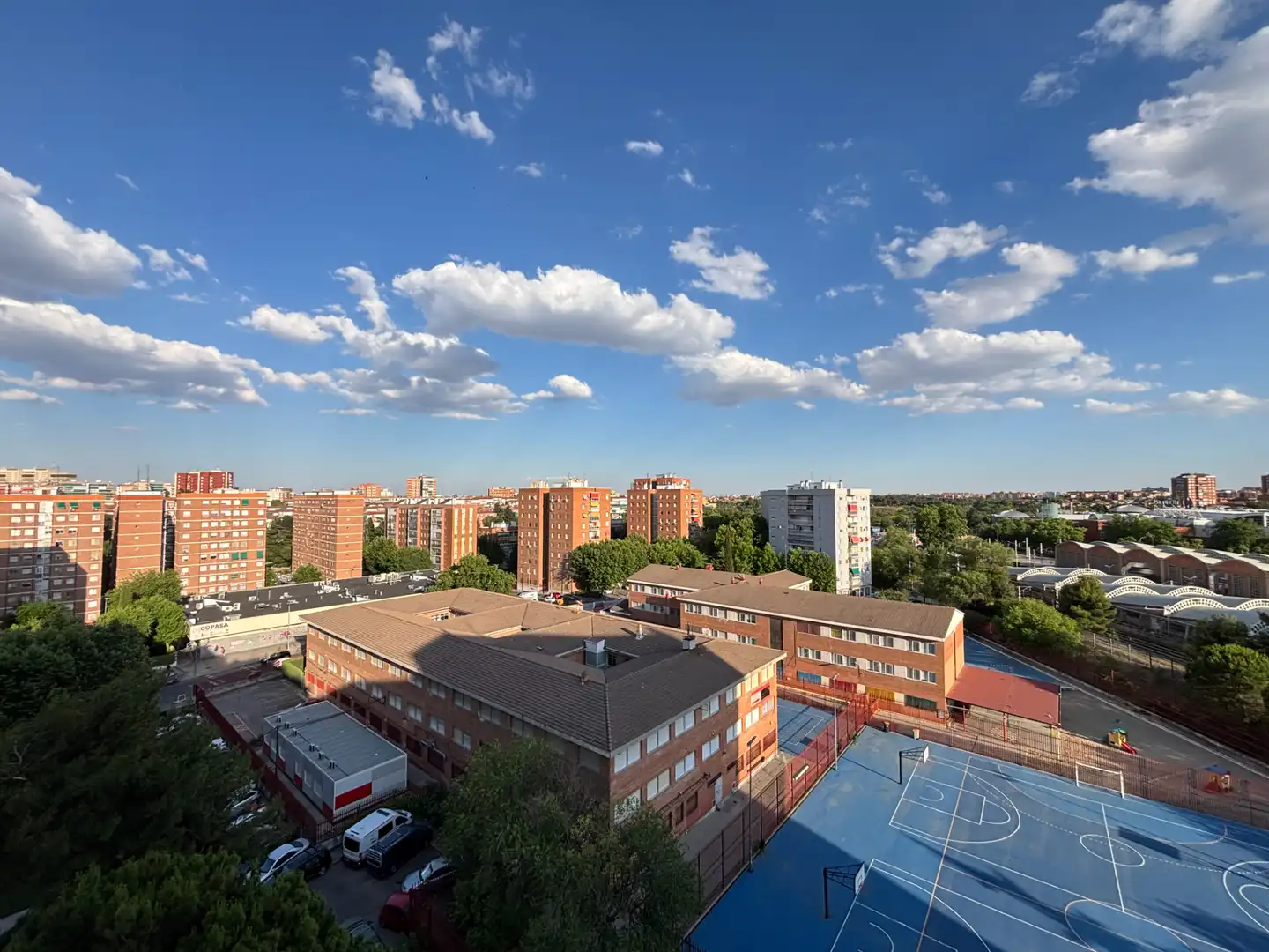 Außenansicht von Wohnung zum Verkauf in Madrid mit Heizung, Privatgarten und Terrasse