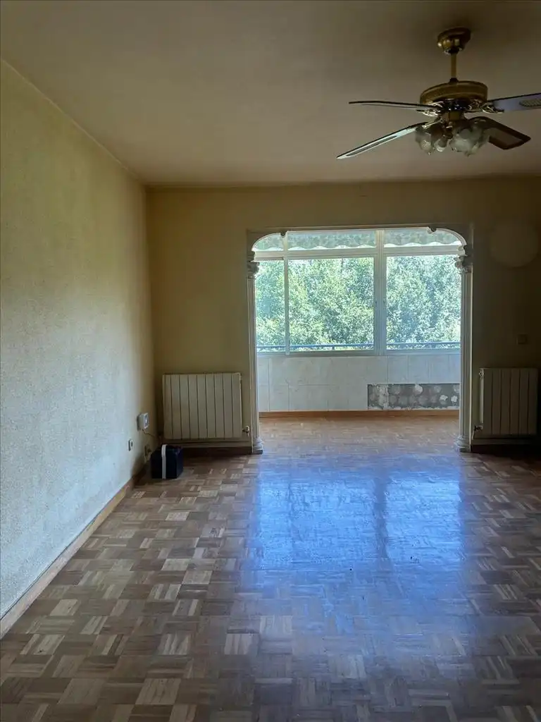 Flat for sale in AV. MADRID