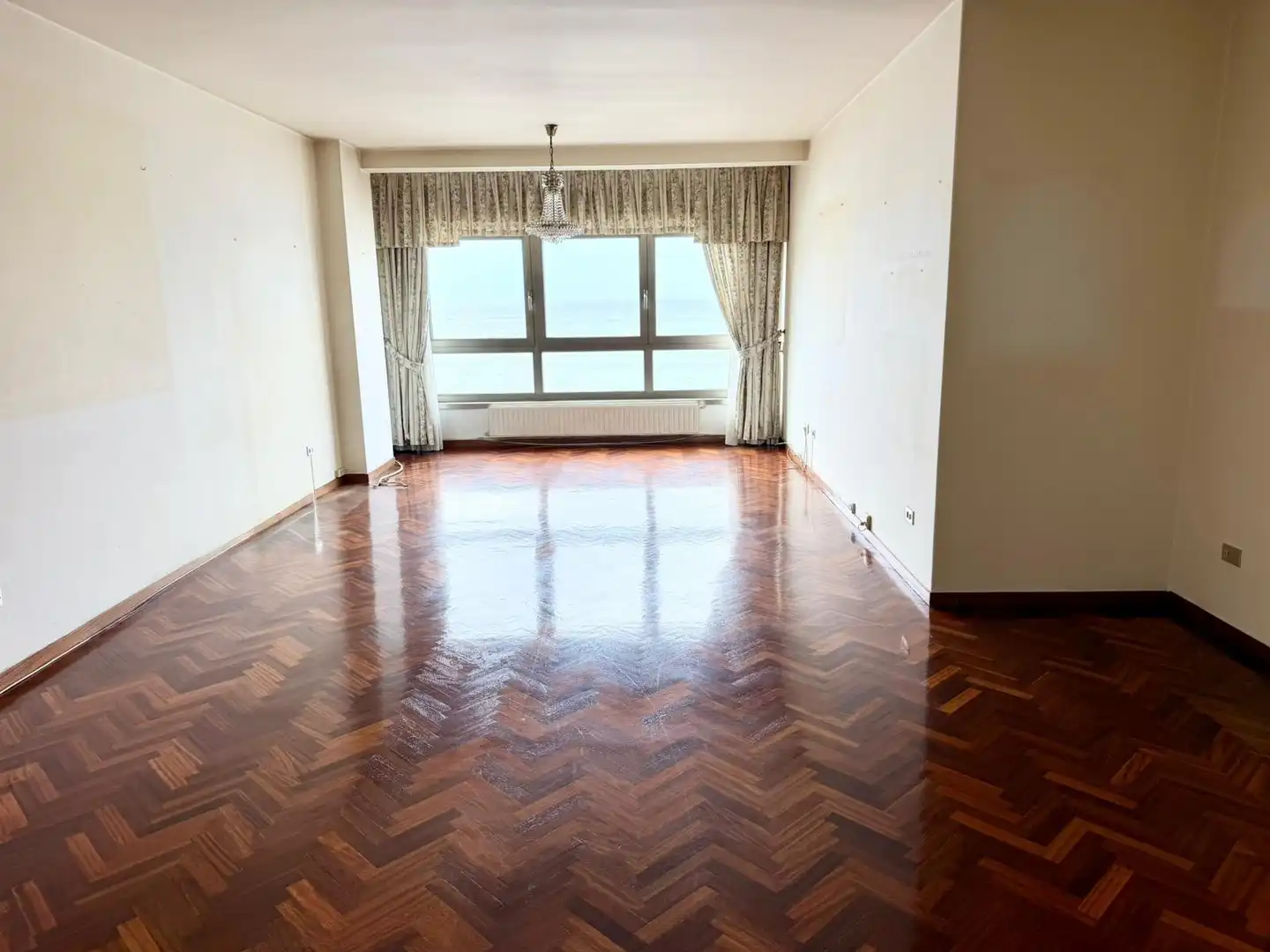 Sala d'estar de Pis en venda en A Coruña Capital  amb Calefacció i Traster