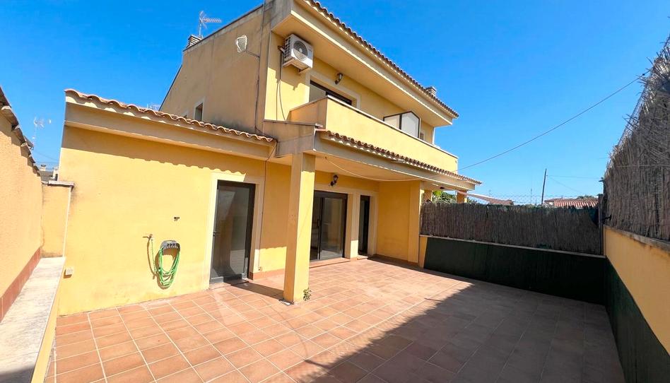 Foto 1 de Casa adosada en venda a Santa Oliva, Tarragona