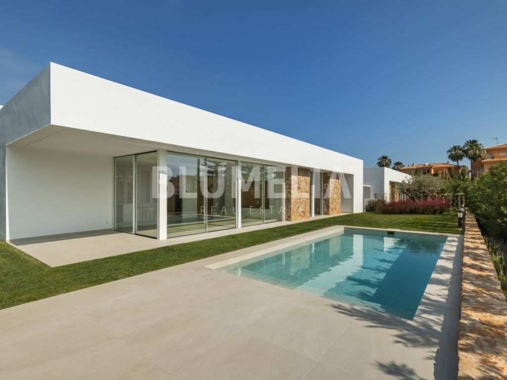 Exterior view of House or chalet for sale in Dénia  with Air Conditioner, Heating and Private garden