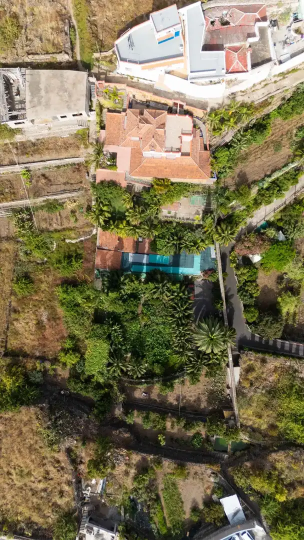 Vista exterior de Casa o xalet en venda en Icod de los Vinos amb Jardí privat, Terrassa i Traster
