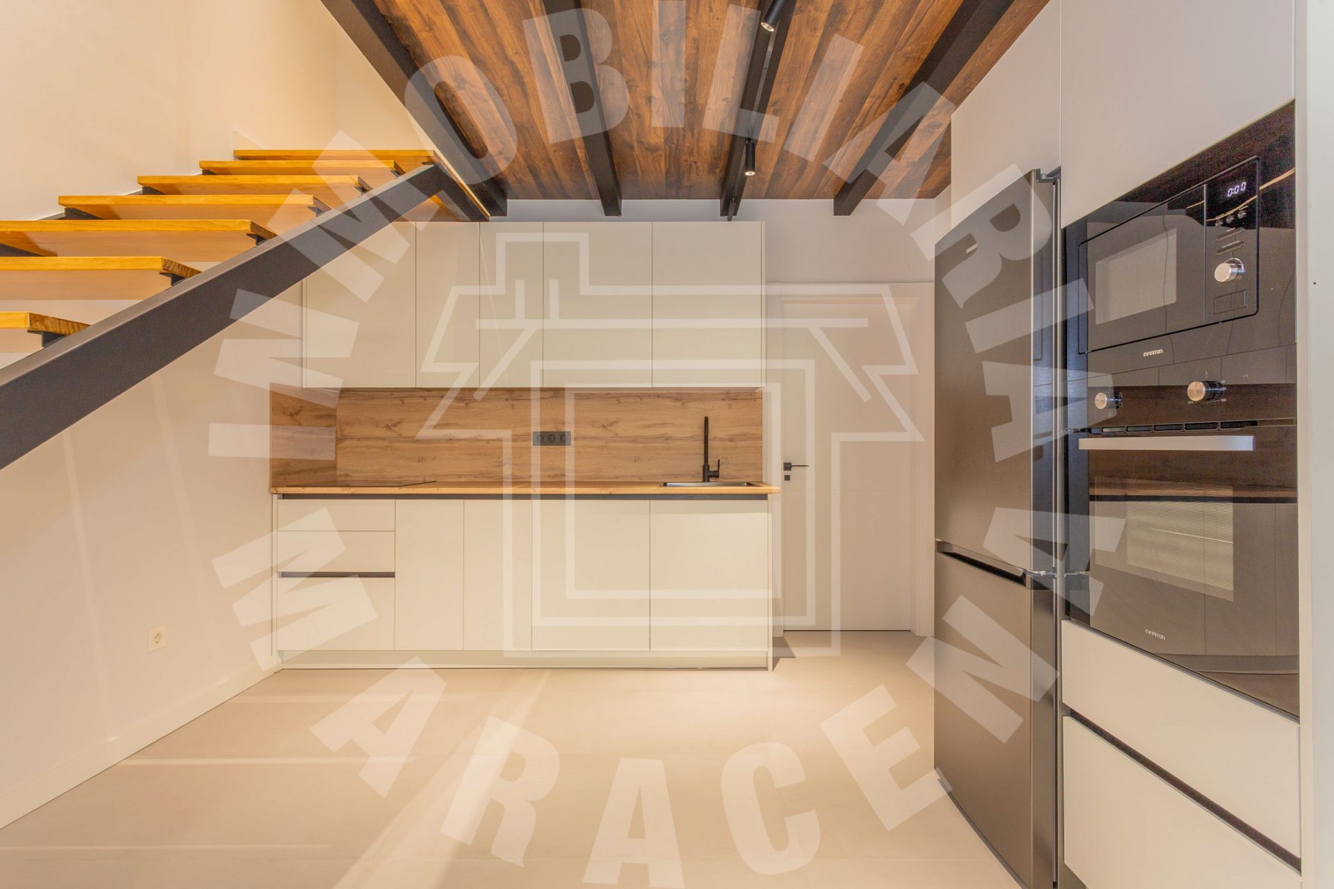 Kitchen of Study for sale in Maracena  with Air Conditioner, Heating and Parquet flooring