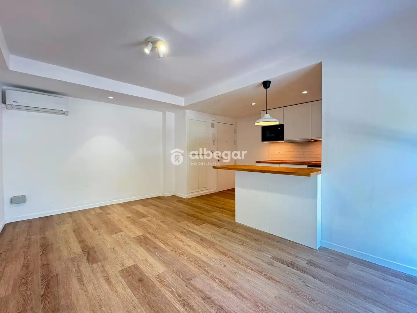 Habitación de Piso en venta en Valencia con Aire acondicionado