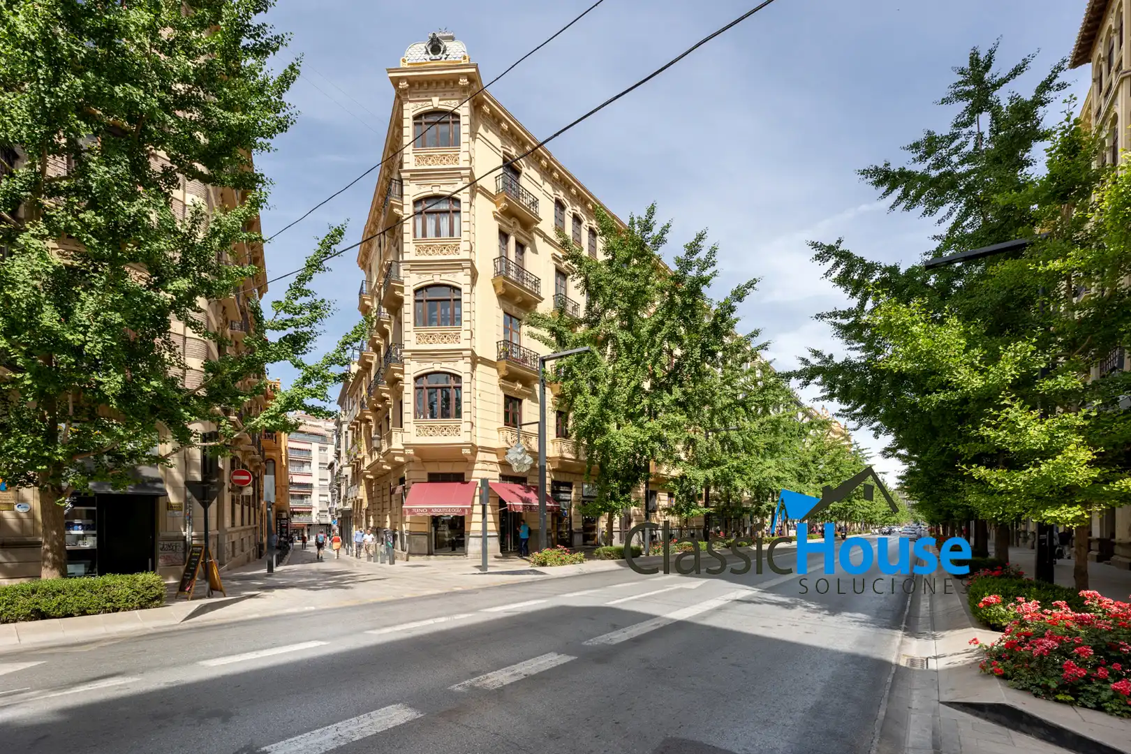 Vista exterior de Casa adosada en venta en Granada con Terraza, Amueblado y Horno