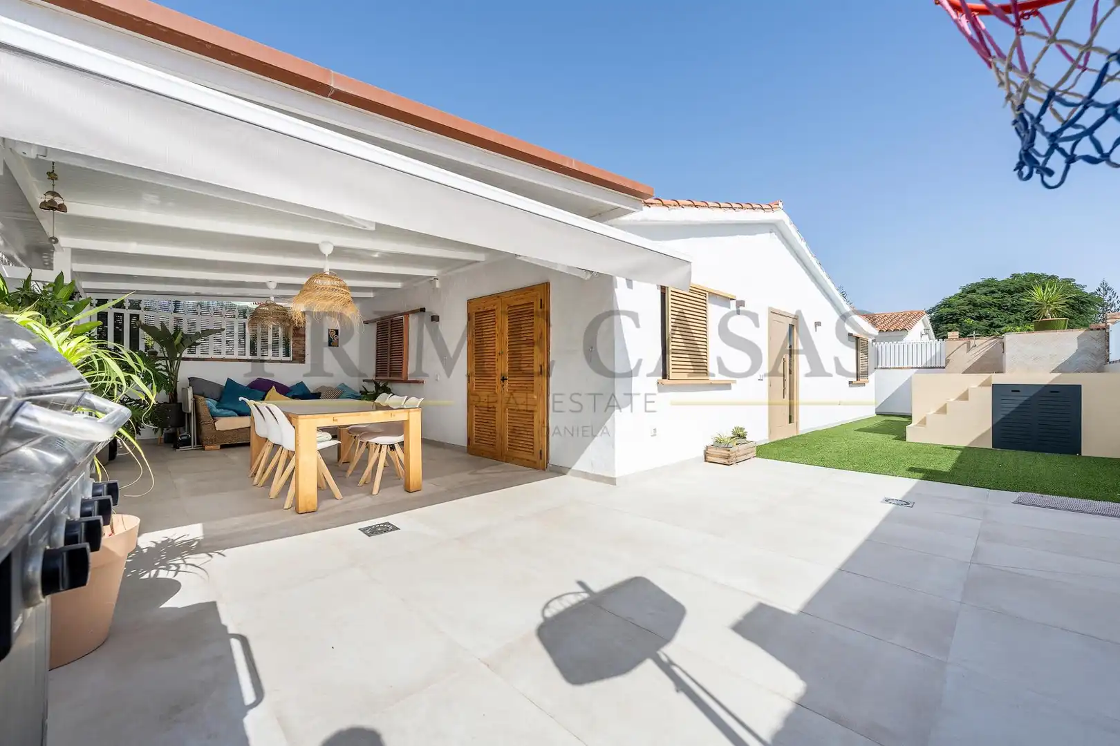 Vista exterior de Casa o chalet en venta en San Bartolomé de Tirajana con Aire acondicionado, Jardín privado y Terraza