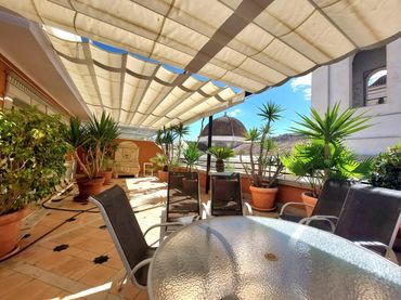 Penthouse with lift for sale in Casco Antiguo