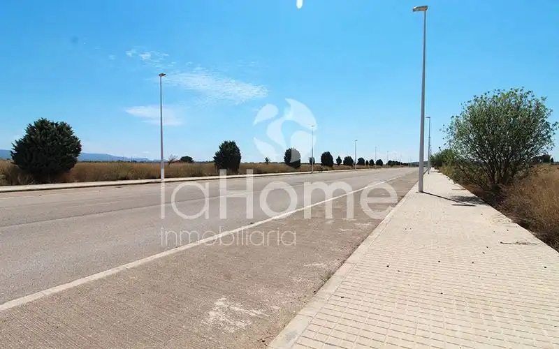 Terreny industrial en venda en Llíria