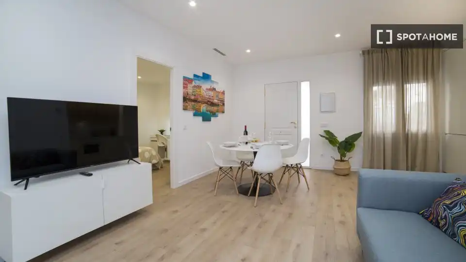 Dining room of Flat for rent in Valencia  with Air Conditioner, Heating and Furnished
