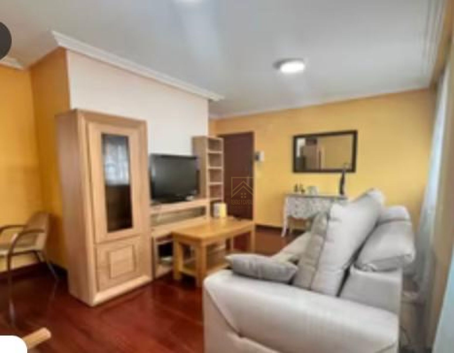 Sala d'estar de Pis de lloguer en Cangas  amb Calefacció, Parquet i Terrassa