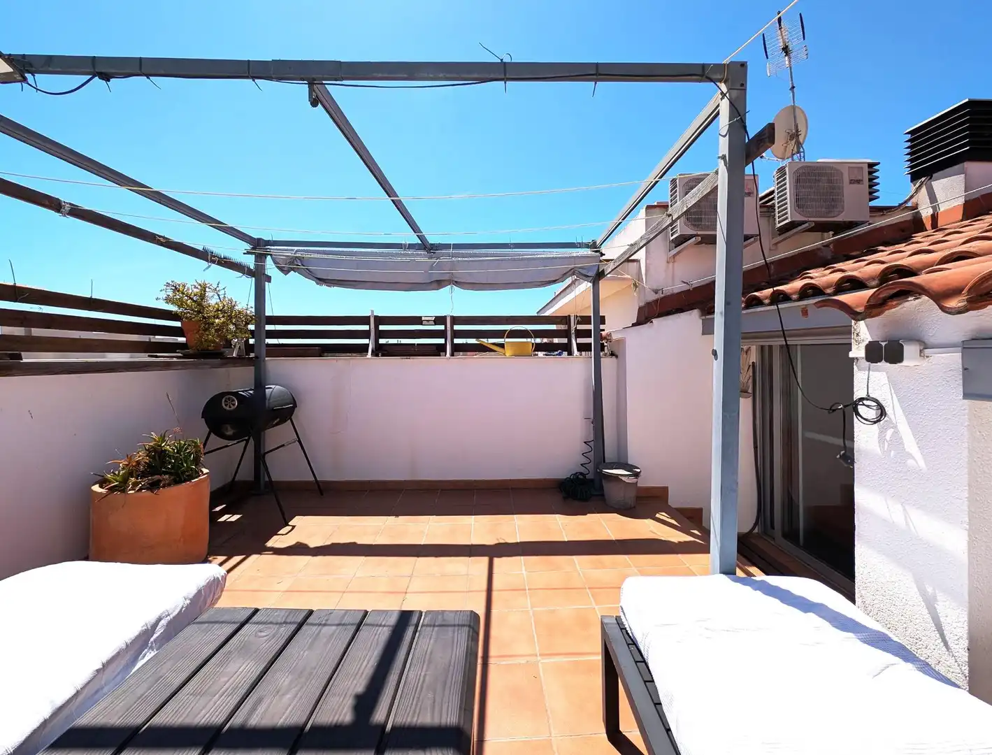 Terrasse von Dachboden zum Verkauf in Vilanova i la Geltrú mit Klimaanlage, Heizung und Parkett