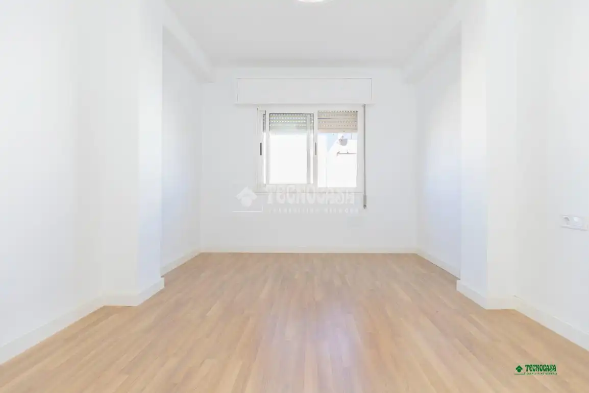 Habitación de Piso en venta en Almería