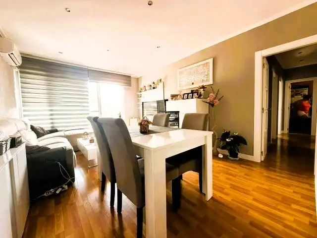 Menjador de Pis en venda en Montgat amb Aire condicionat, Calefacció i Parquet