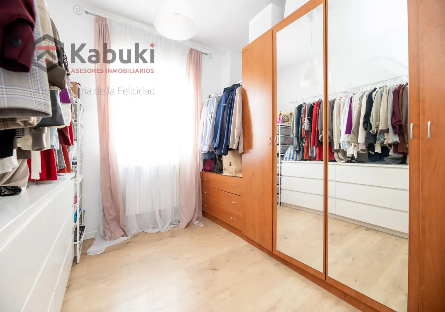 Bedroom of Attic for rent in Granada  with Air Conditioner, Heating and Private garden