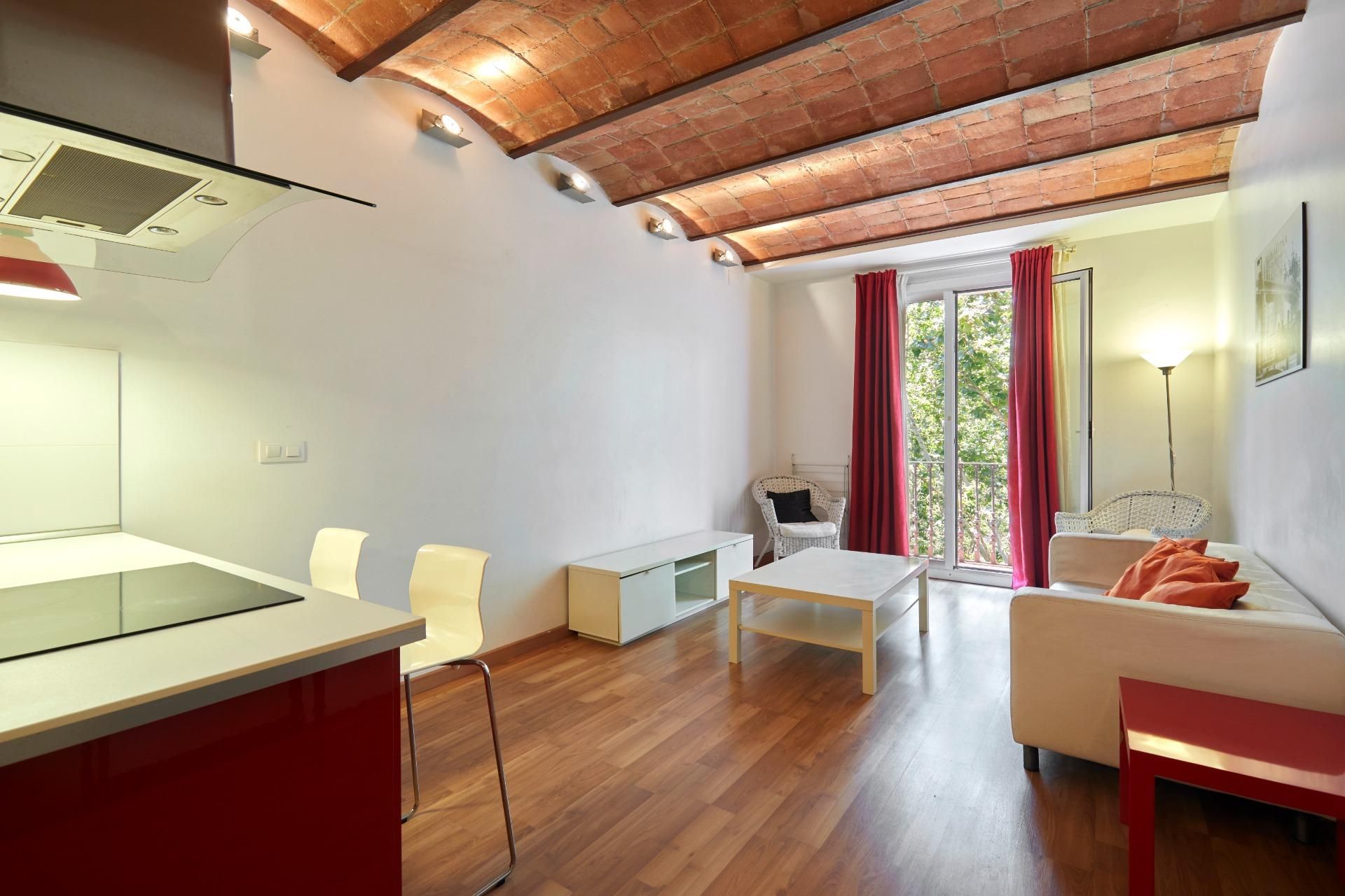 Sala d'estar de Pis en venda en  Barcelona Capital amb Balcó i Alarma