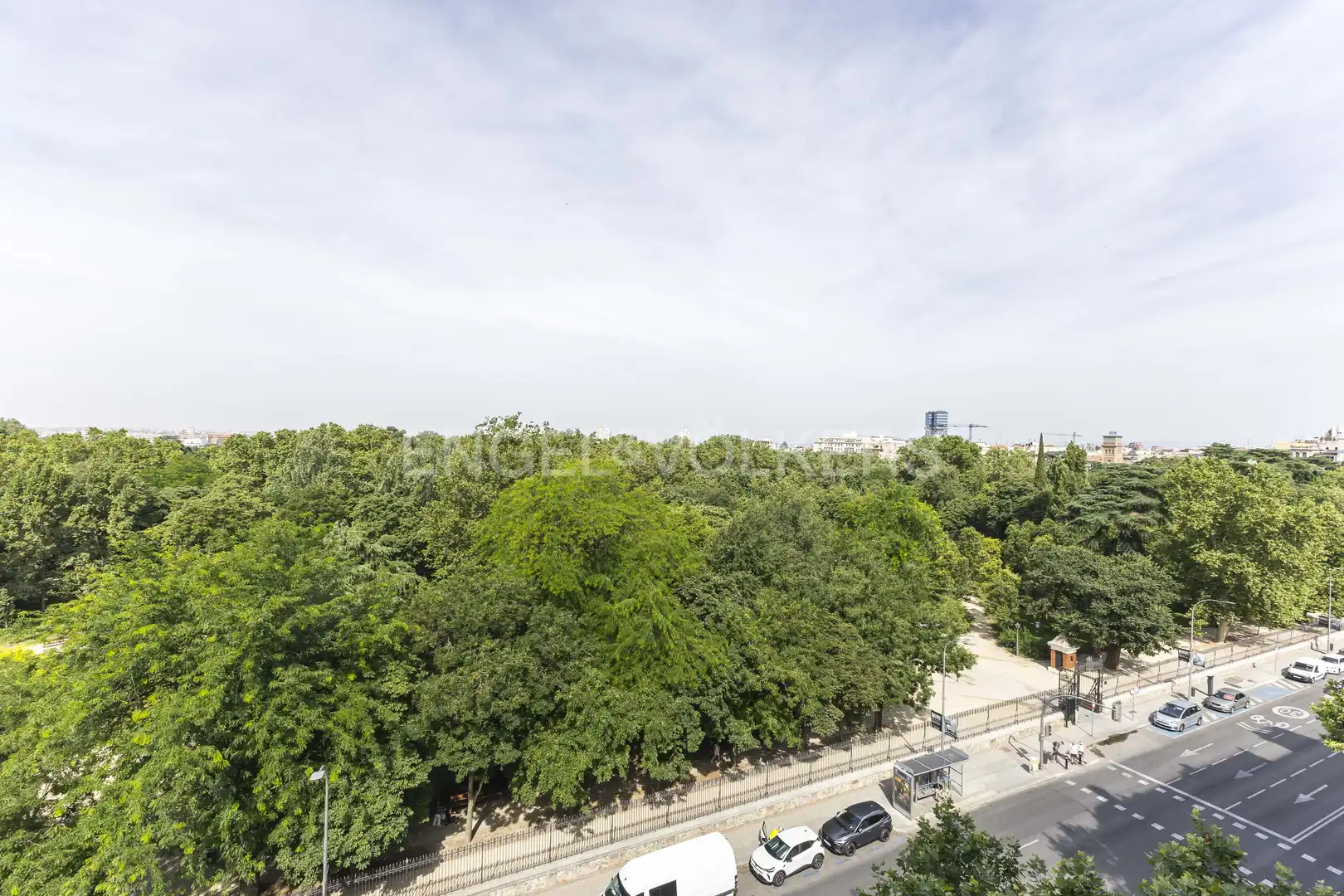Außenansicht von Wohnung zur Miete in Madrid mit Klimaanlage und Heizung