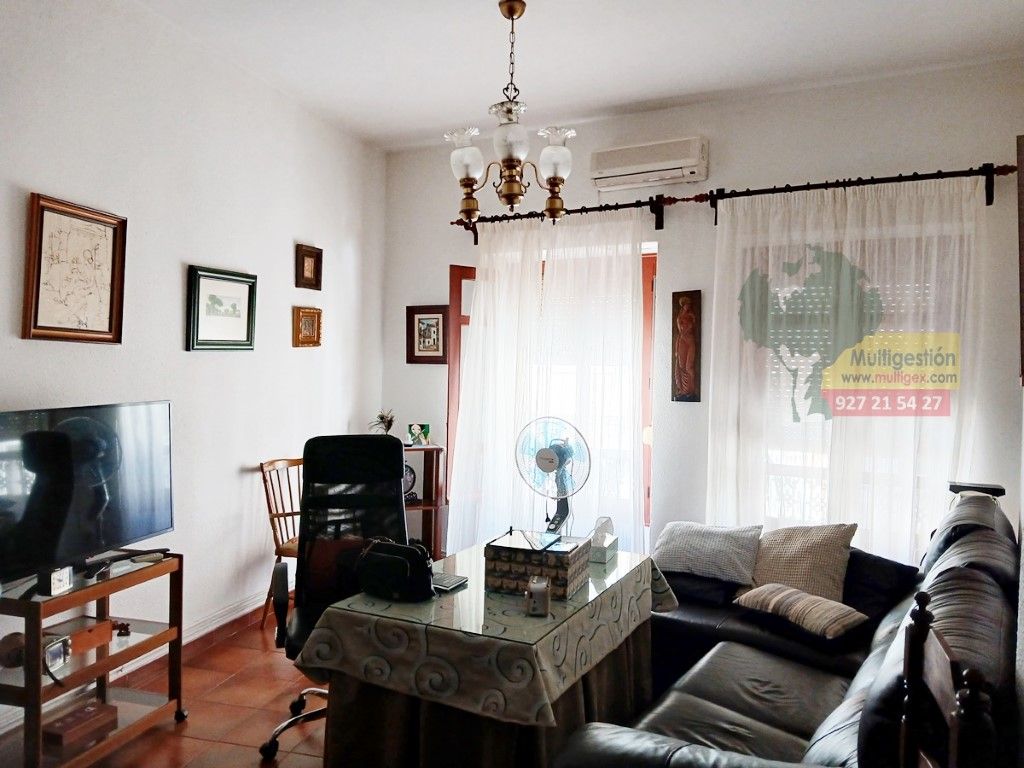 Sala d'estar de Pis en venda en Cáceres Capital
