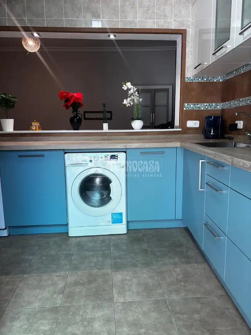 Kitchen of Houses for sale in Sevilla  with Air Conditioner