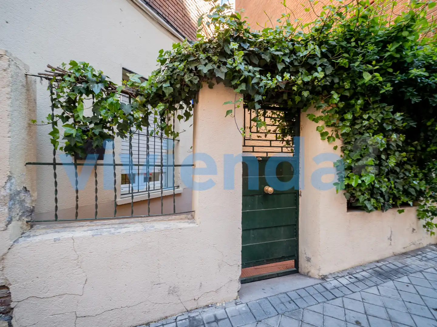 Außenansicht von Wohnung zum Verkauf in  Madrid Capital mit Klimaanlage, Heizung und Abstellraum