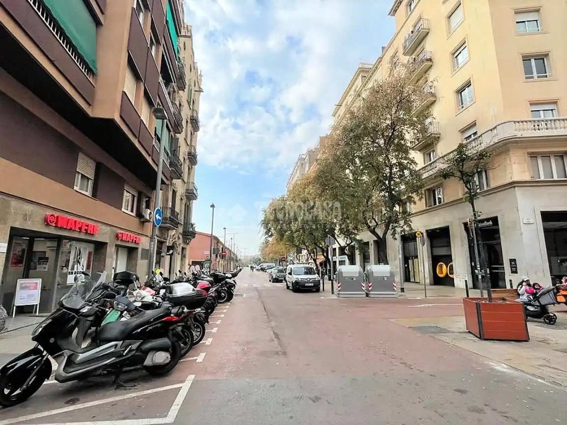 Außenansicht von Wohnung zum Verkauf in Barcelona